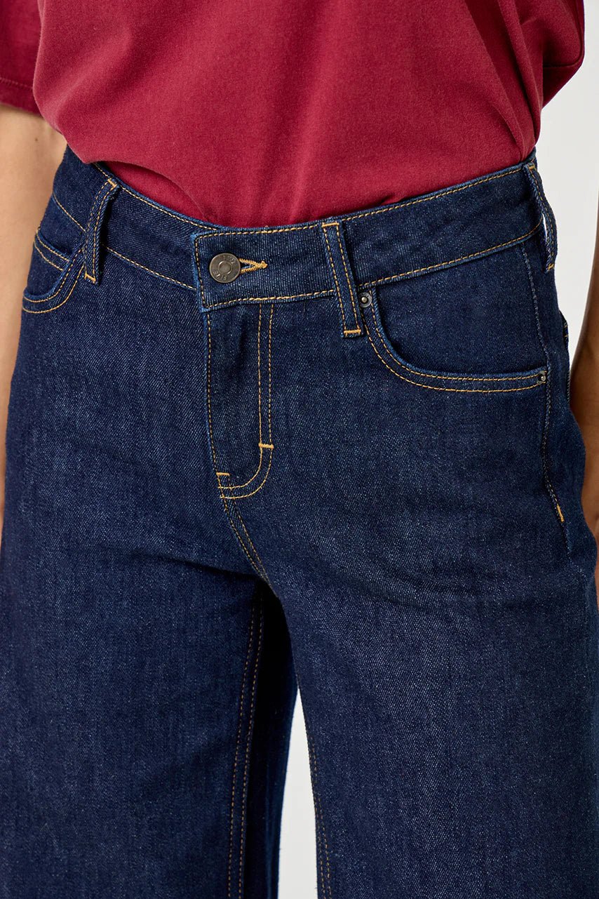 Jean Five Joan – Image 5